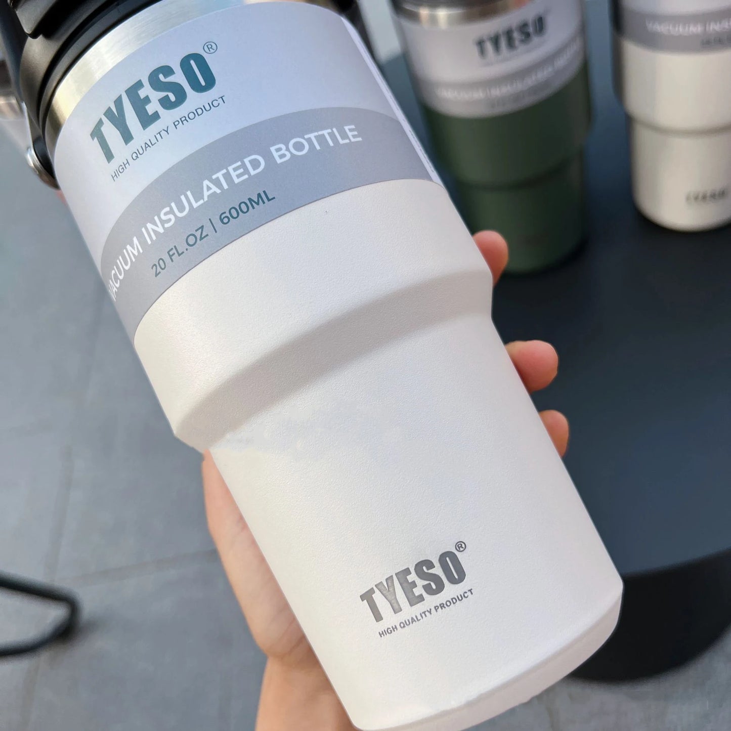 Botella Térmica TYESO 600–1200 ml Acero Inoxidable – Mantiene Frío y Calor Todo el Día